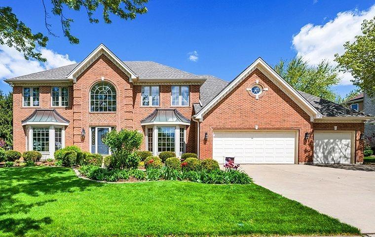 House with front yard