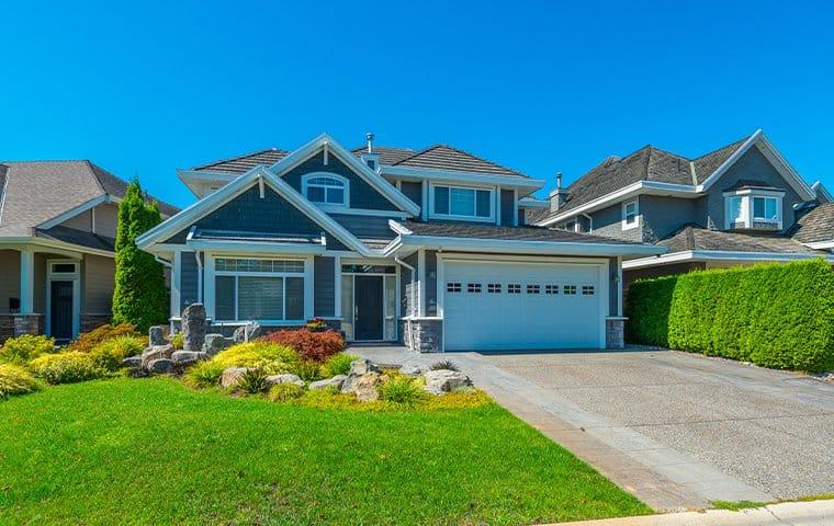 House with garage and yard